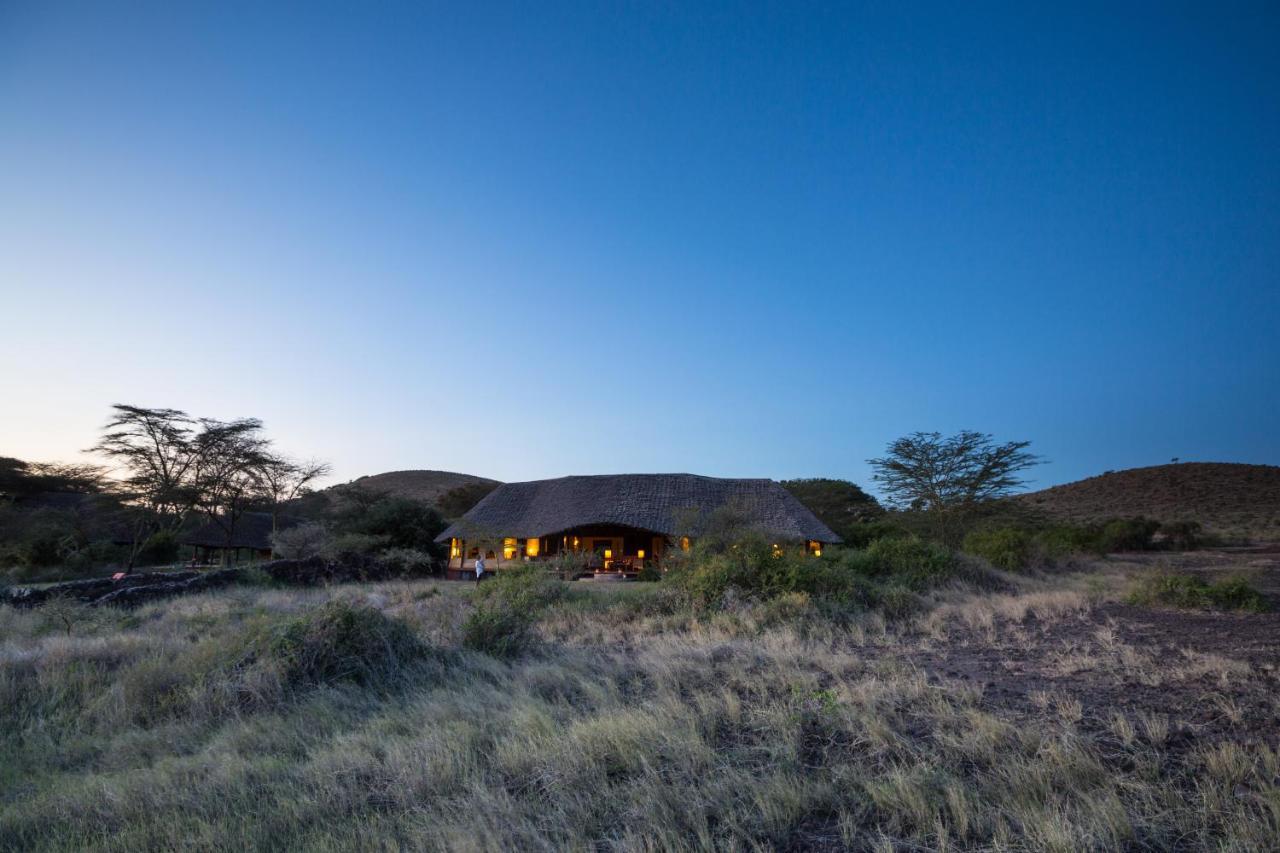 Luxury tent Elewana Tortilis Camp *